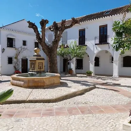 Calle Mijas, Pueblo Lopez فوينخيرولا